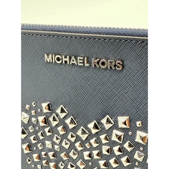 RETAIL $178 Michael MICHAEL KORS Extra Large Zip Clutch*Studded Hearts! BNWT - Picture 7 of 14
